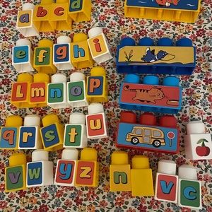 MegaBloks Alphabet Blocks 32 Pieces